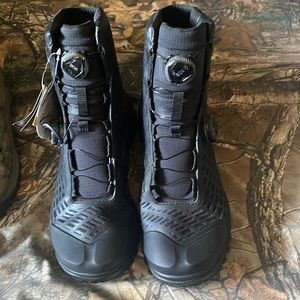 UACH1. Waterproof gortex boots black